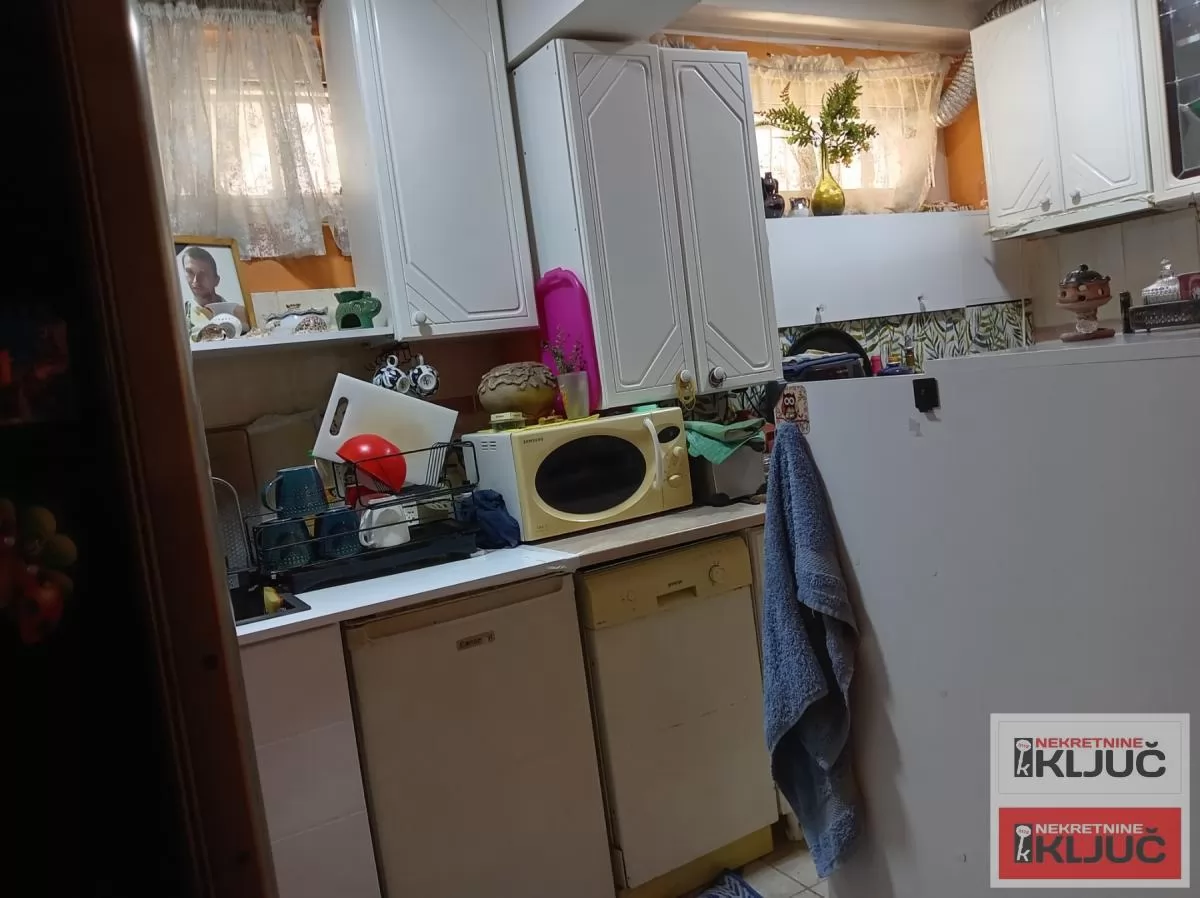 KOD FUTOŠKE PIJACE, 54m2, Dvoiposoban, Polusuteren 10