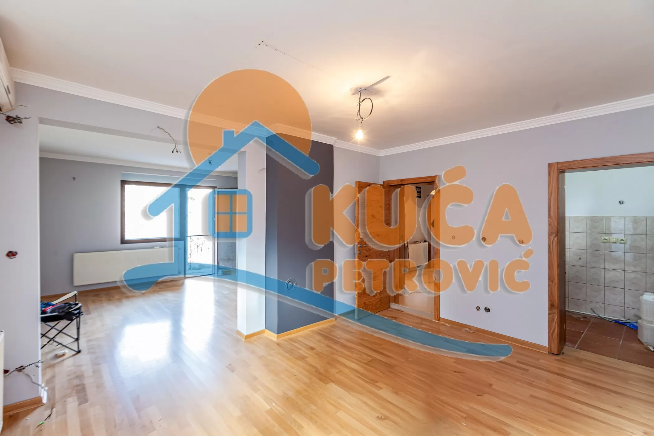Trosoban stan, 103 m2, Centar, Episkopska ID: p-016330 1