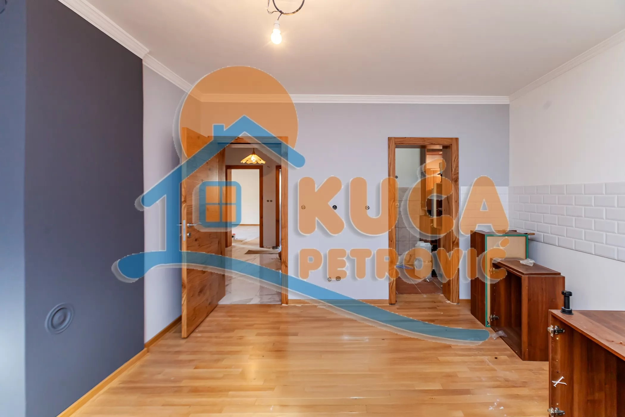 Trosoban stan, 103 m2, Centar, Episkopska ID: p-016330 10