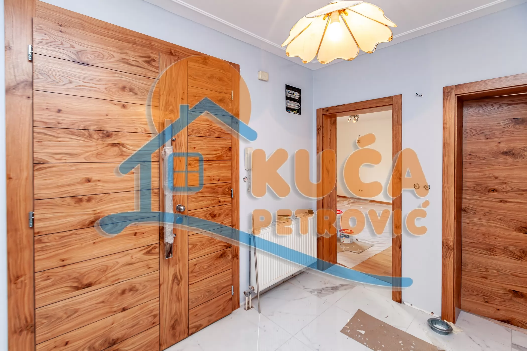 Trosoban stan, 103 m2, Centar, Episkopska ID: p-016330 14