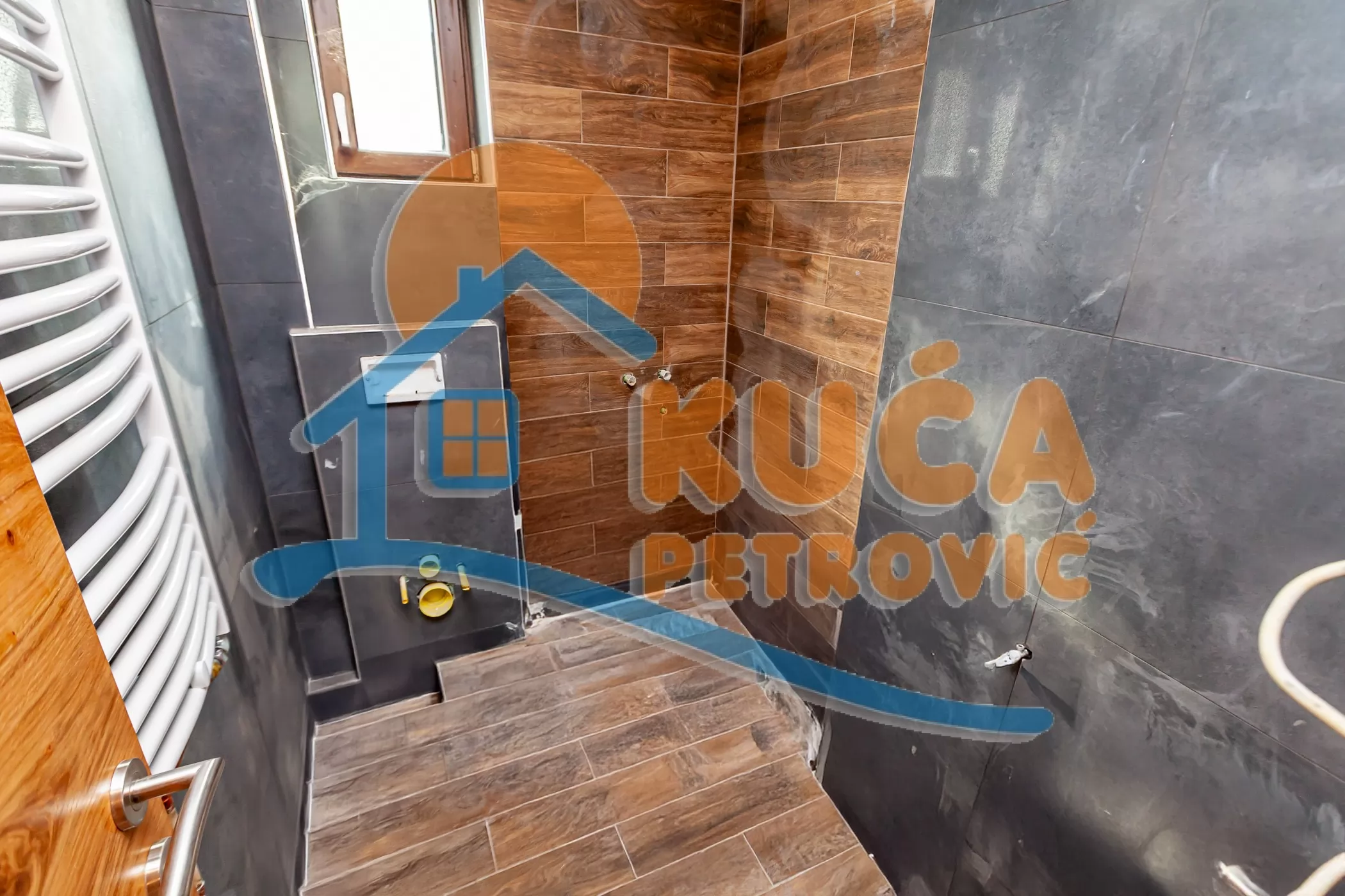 Trosoban stan, 103 m2, Centar, Episkopska ID: p-016330 15