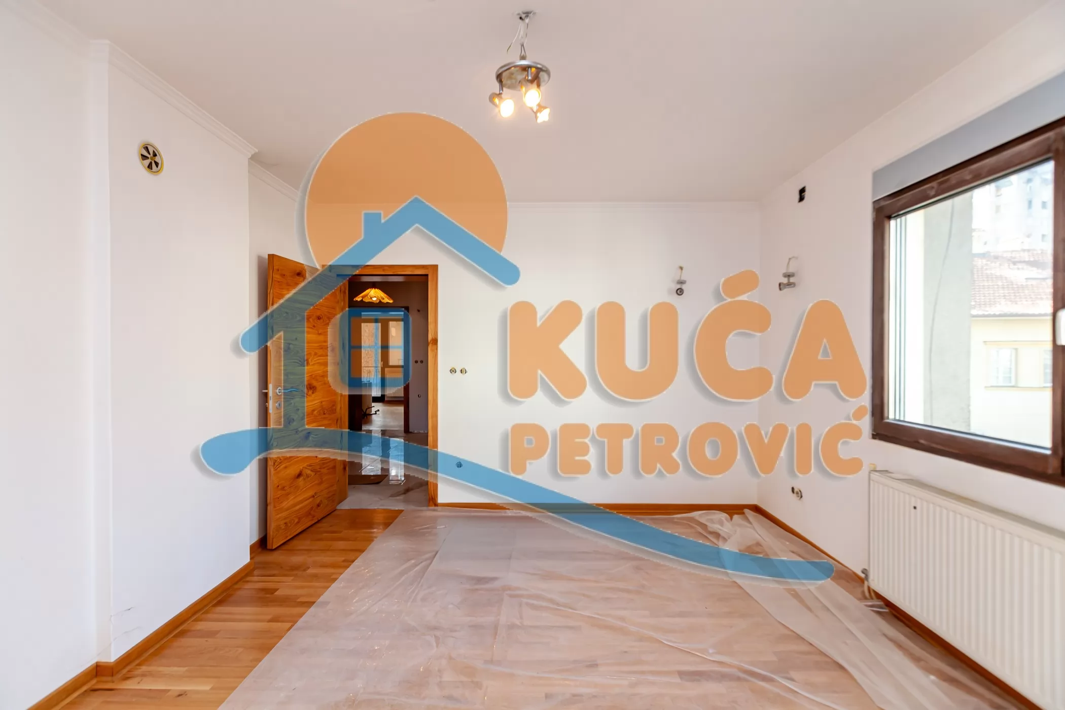 Trosoban stan, 103 m2, Centar, Episkopska ID: p-016330 5