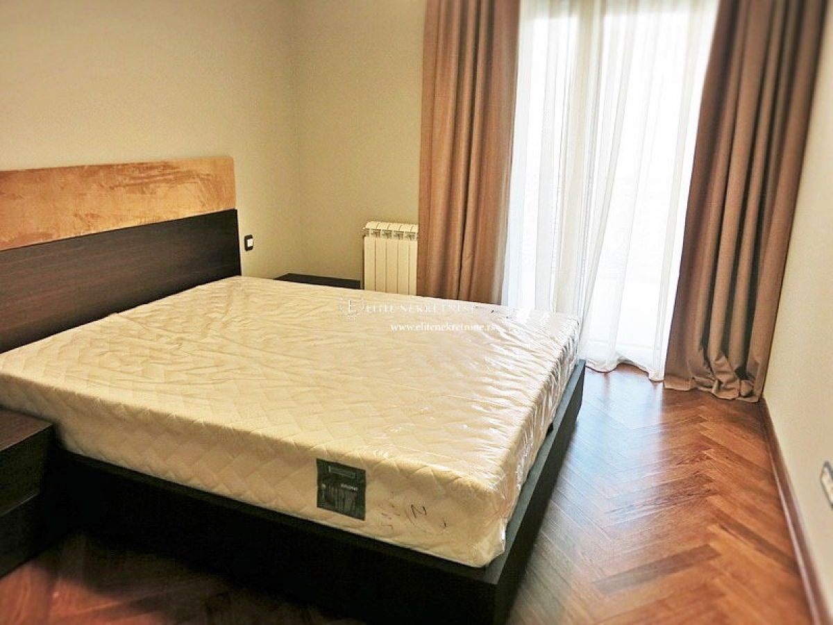 Trosoban stan  Beograd   Hram   Izdavanje 3