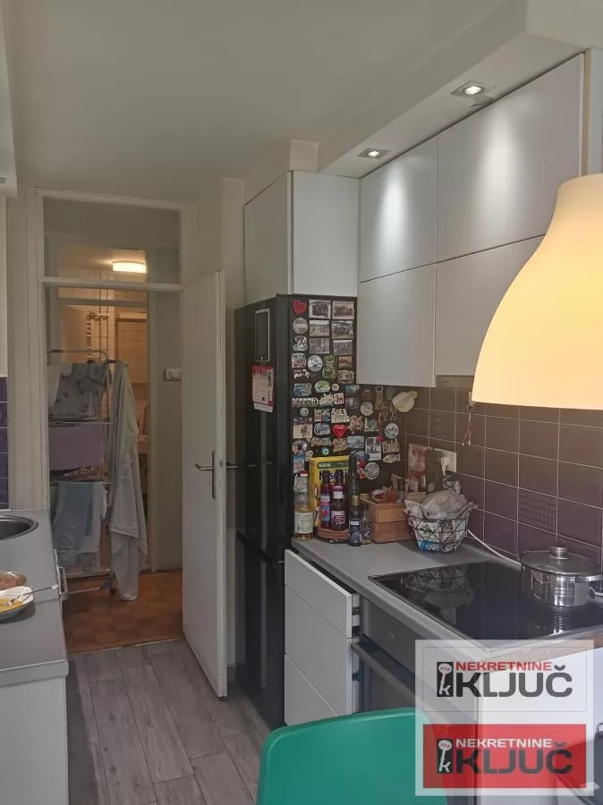 KOD MOSTA SLOBODE, 75m2, Trosoban, Porodičan,delimično renoviran 6