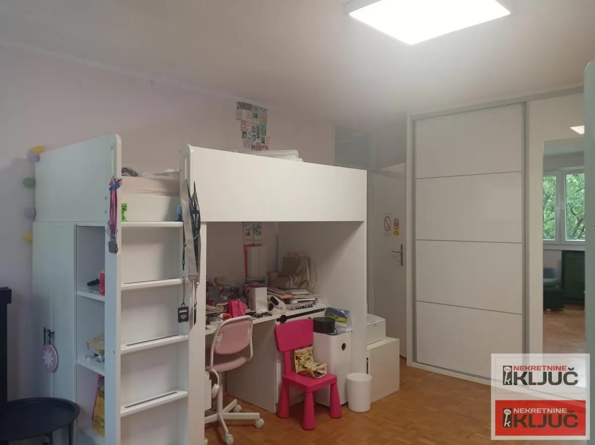 KOD MOSTA SLOBODE, 75m2, Trosoban, Porodičan,delimično renoviran 8