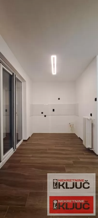 NOVO NASELJE, 34m2 + terasa, Jednoiposoban, Renoviran 19