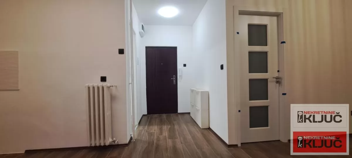 NOVO NASELJE, 34m2 + terasa, Jednoiposoban, Renoviran 2