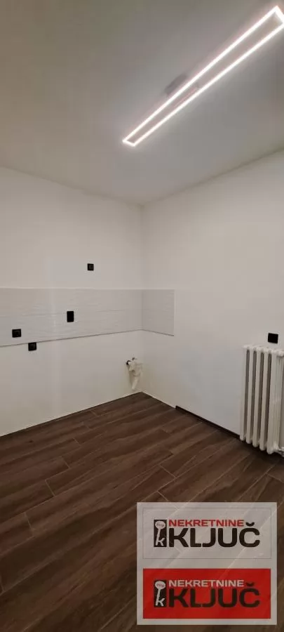 NOVO NASELJE, 34m2 + terasa, Jednoiposoban, Renoviran 20