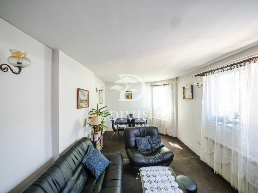 Adaptibilan 3 0 stan u ulici Strahinjića Bana 85m2 1