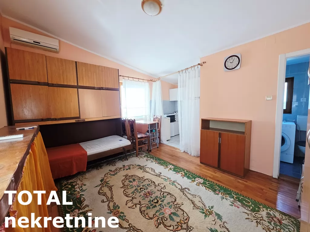 Stan,NOVI SAD,ZELEZNICKA STANICA,kv: 21.00, € 55000, ID: 1101779 2