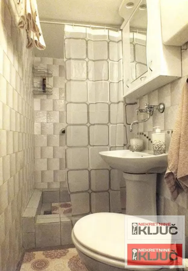 ZMAJ JOVINA, 24m2 + galerija, Jednosoban, Salonac 14