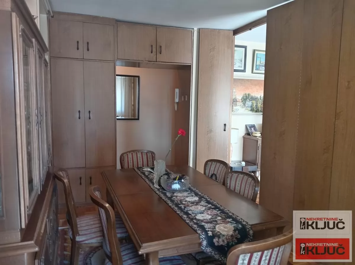 BULEVAR, 74 m2, Trosoban, Odličan 6
