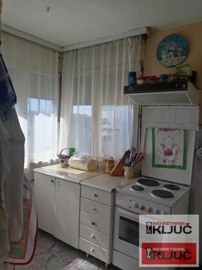 BULEVAR, 74 m2, Trosoban, Odličan 7