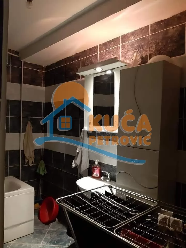 Dvosoban stan, 50 m2, Centar, Kej Kola srpskih sestara ID: p-016352 11