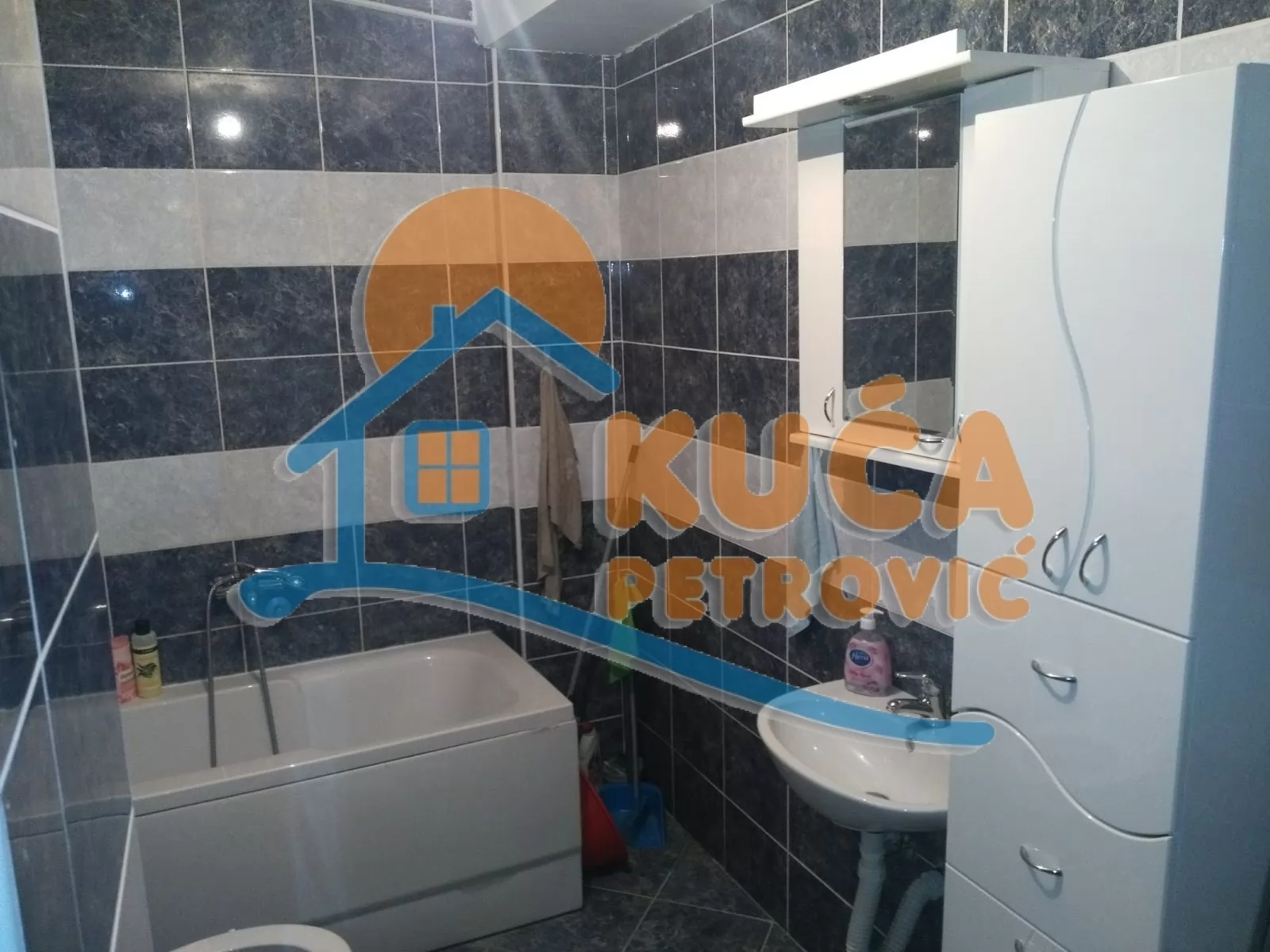 Dvosoban stan, 50 m2, Centar, Kej Kola srpskih sestara ID: p-016352 12