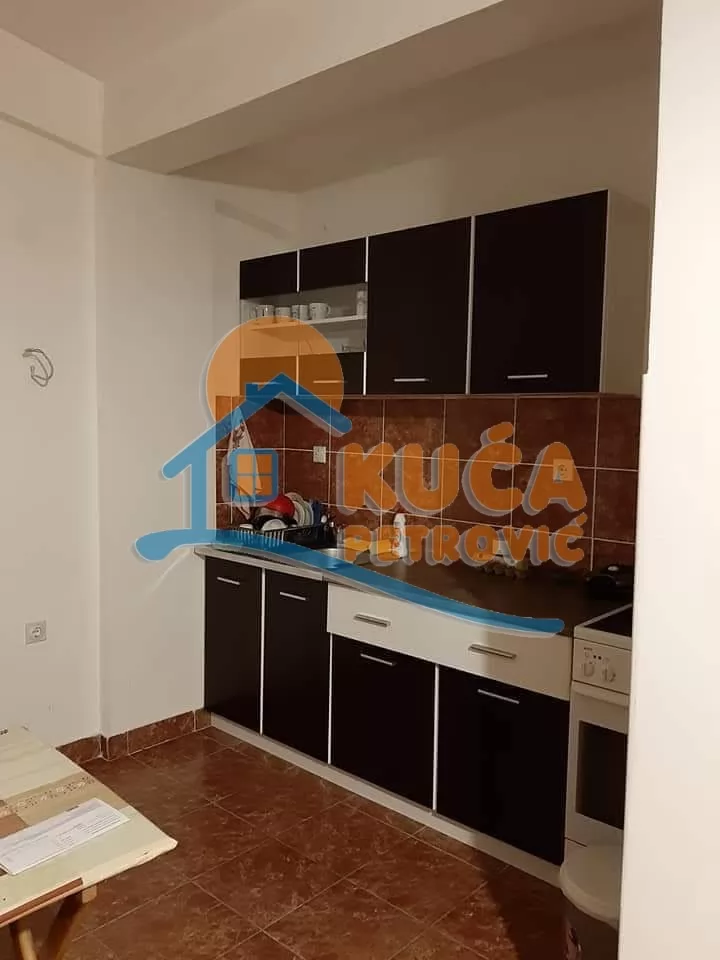 Dvosoban stan, 50 m2, Centar, Kej Kola srpskih sestara ID: p-016352 6