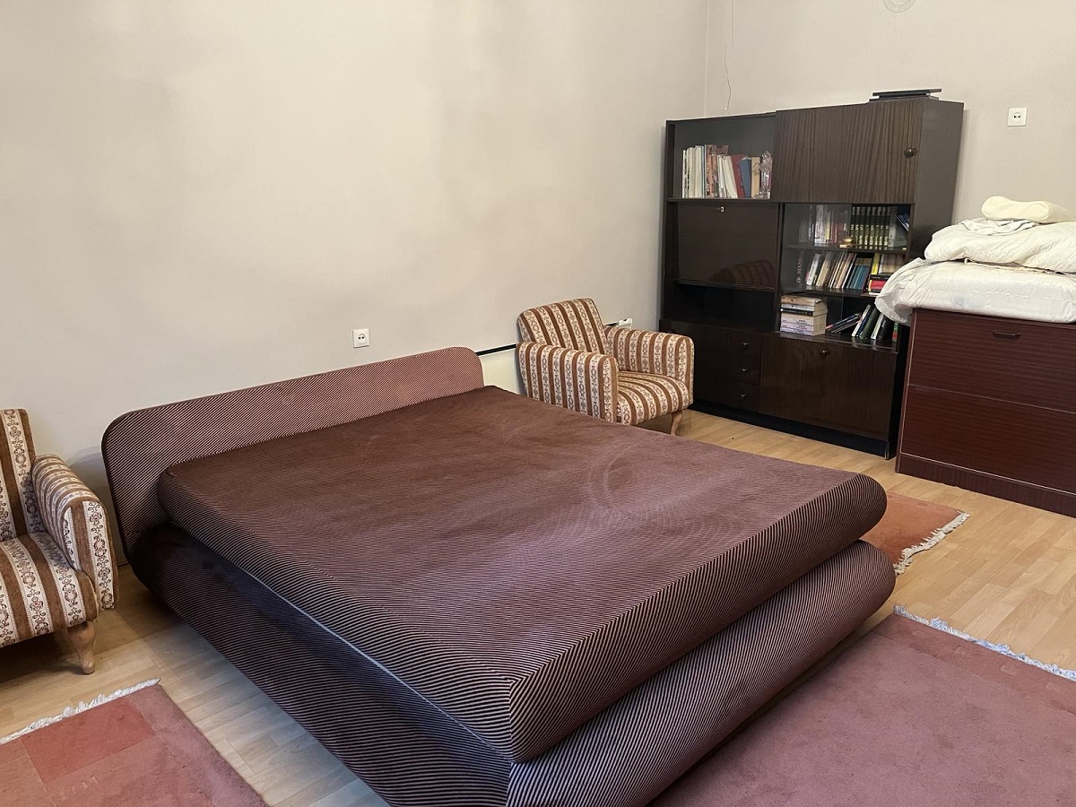 Kuća u Zemunu sa dve jedinice i poslovnim prostorom  181m2 3
