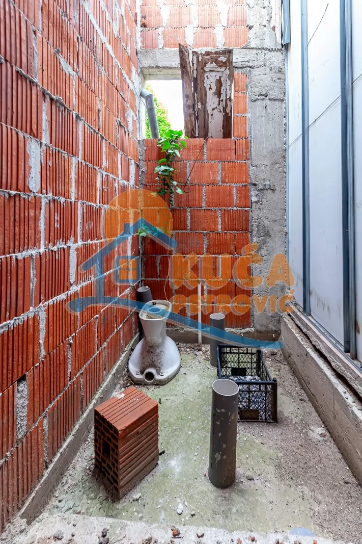 Trosobna kuća, 54 m2, Centar, 7. jula ID: p-016351 15