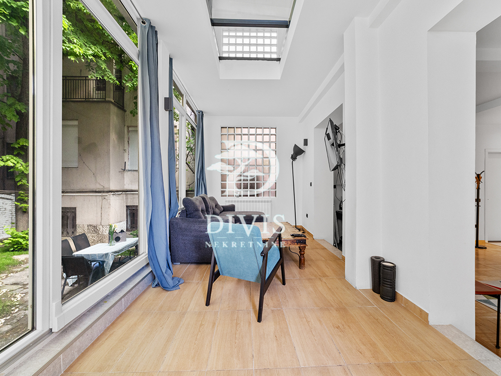 Lux renovirana kuća sa dvorištem na Dorćolu  155m2 1