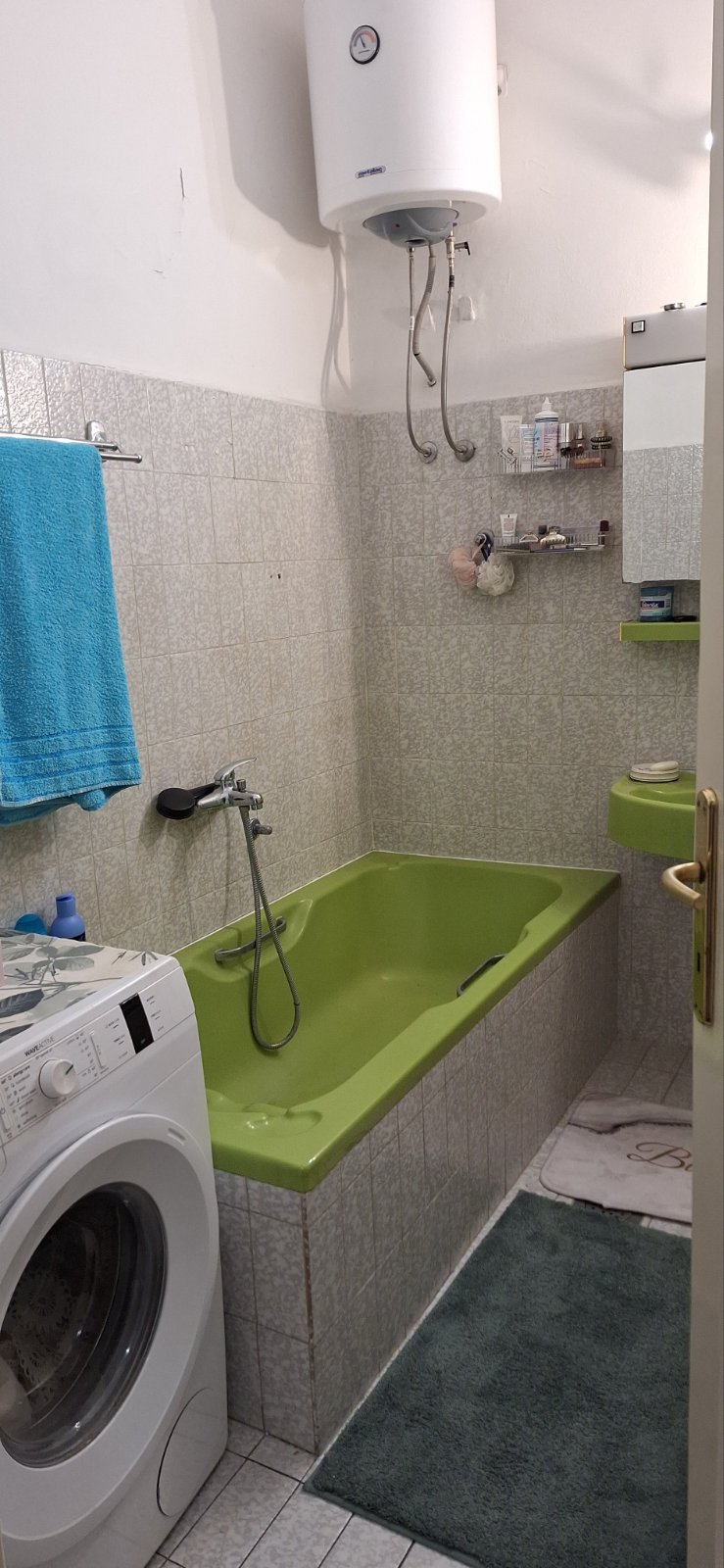 Ekskluzivno salonski stan u Futoskoj 5