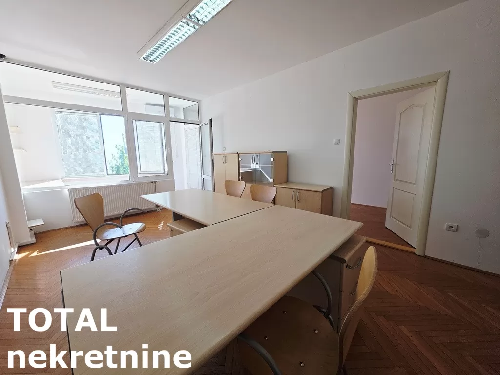 Stan,NOVI SAD,BULEVAR,kv: 46.00, € 143000, ID: 1102583 1