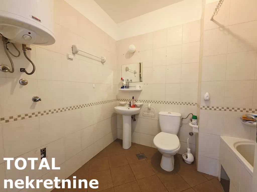 Stan,NOVI SAD,BULEVAR,kv: 46.00, € 143000, ID: 1102583 12