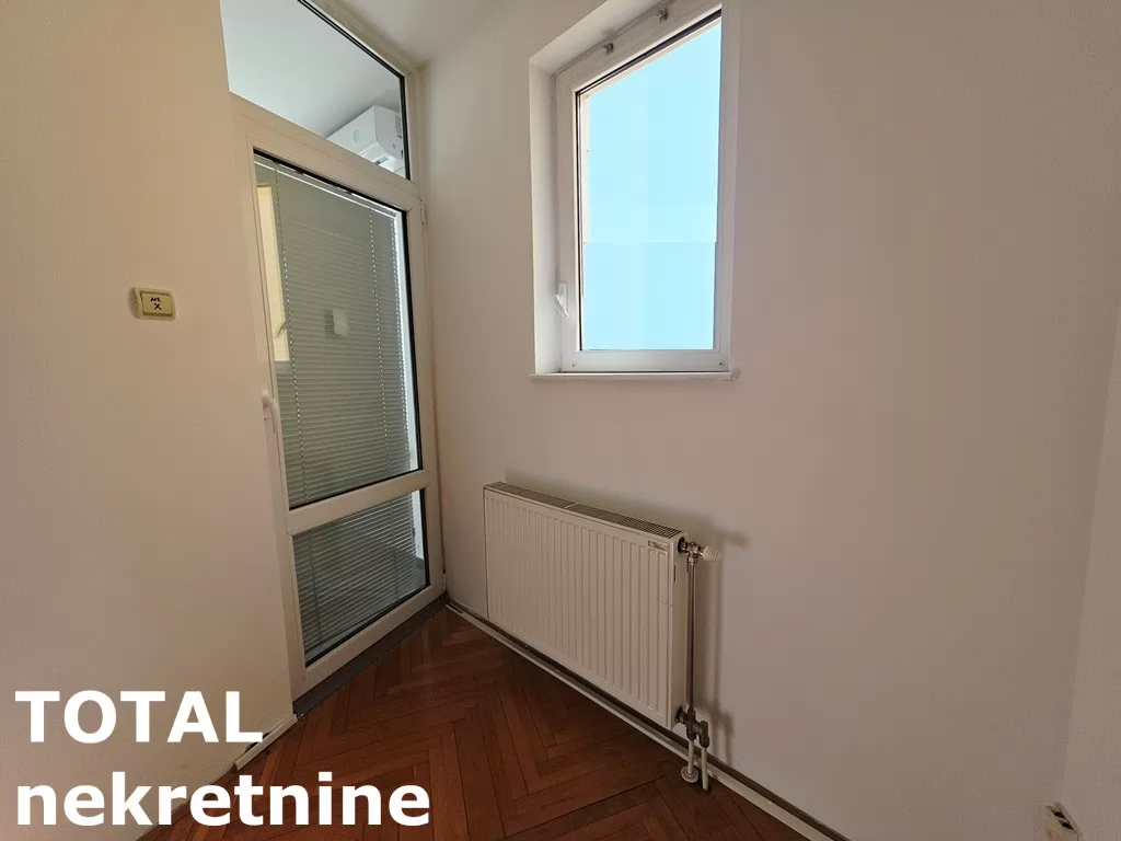 Stan,NOVI SAD,BULEVAR,kv: 46.00, € 143000, ID: 1102583 9