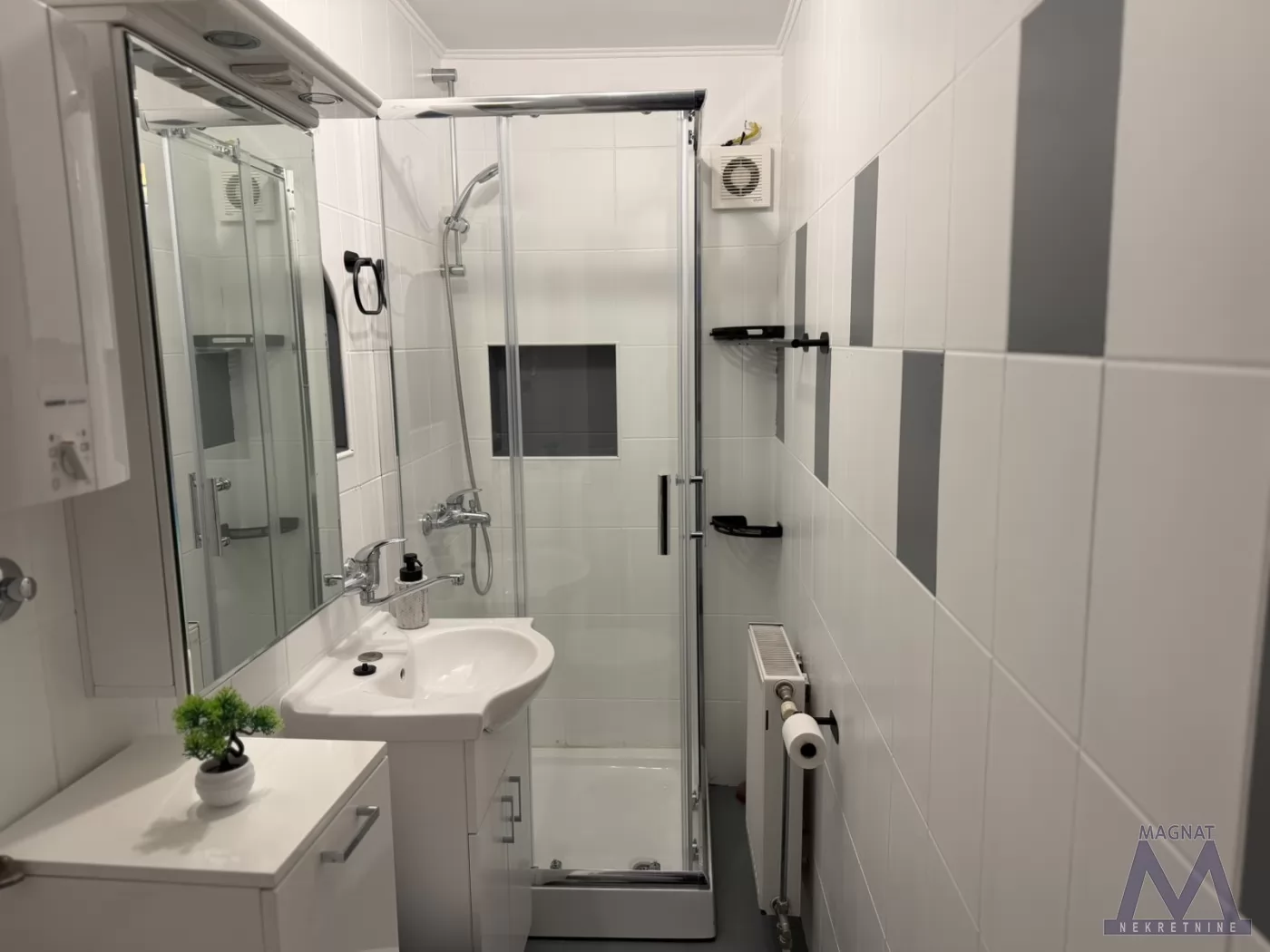 Stan,NOVI SAD,CENTAR,kv: 37, € 400, ID: 9101946 13