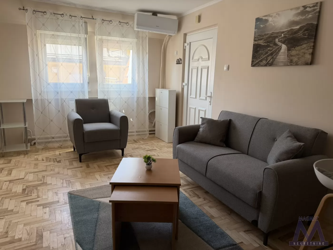 Stan,NOVI SAD,CENTAR,kv: 37, € 400, ID: 9101946 3