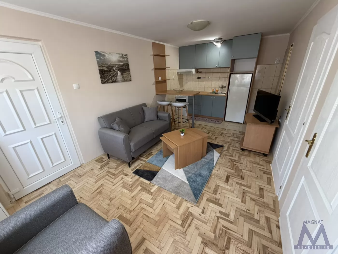 Stan,NOVI SAD,CENTAR,kv: 37, € 400, ID: 9101946 4