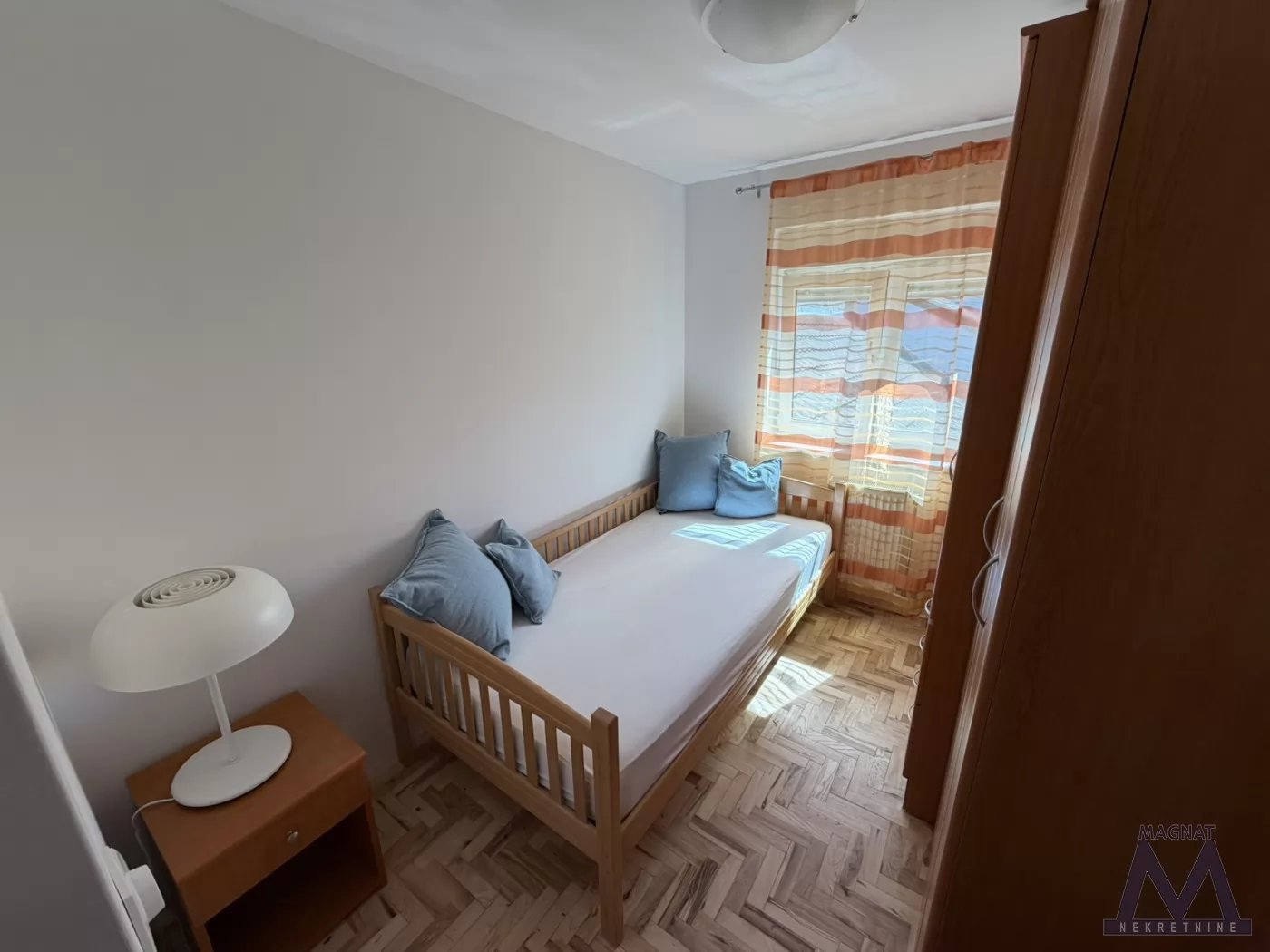 Stan,NOVI SAD,CENTAR,kv: 37, € 400, ID: 9101946 8