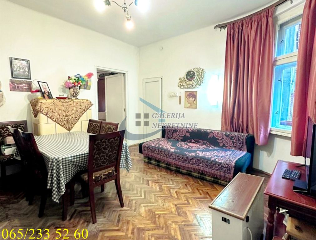 Vračar  Hram Sv  Save   Mutapova 46m2 2