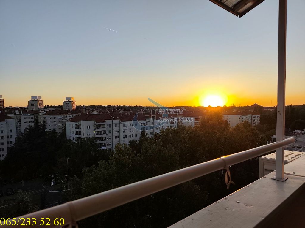 Novi Beograd  Blok 3   Bulevar Zorana Đinđića 62m2 4