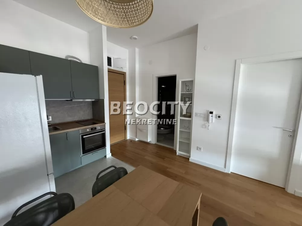 Dvosoban stan, 38 m2, Zvezdarska šuma, Ledinačka ID: 131858 1