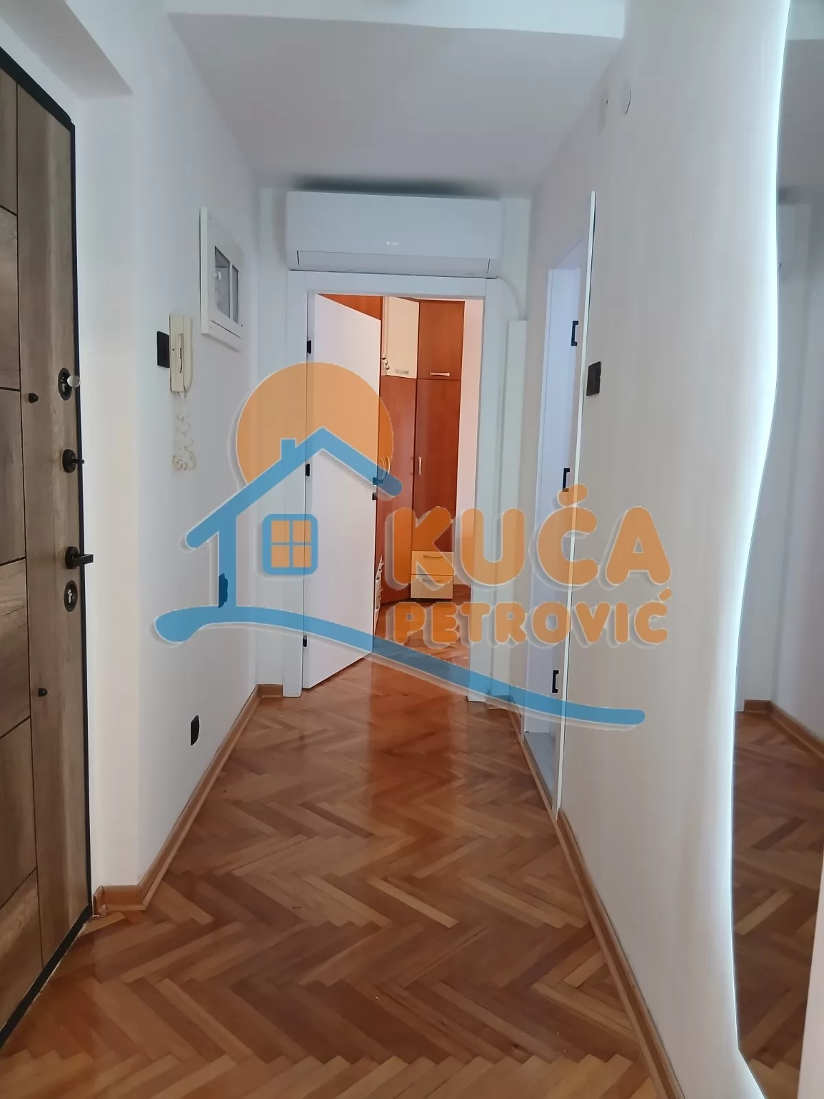 Dvosoban stan, 42 m2, Centar, Orlovića Pavla ID: i-016372 13
