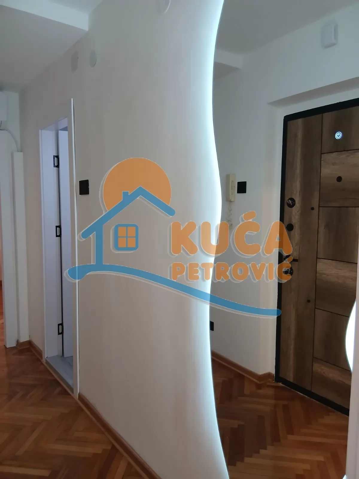 Dvosoban stan, 42 m2, Centar, Orlovića Pavla ID: i-016372 14