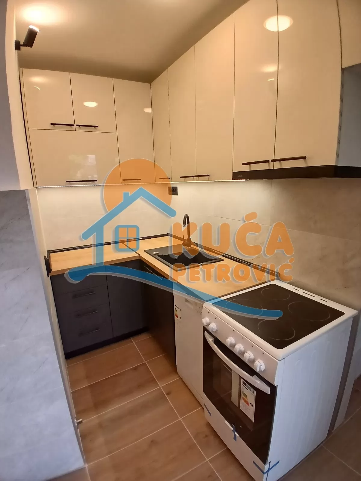 Dvosoban stan, 42 m2, Centar, Orlovića Pavla ID: i-016372 9