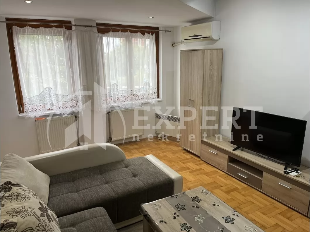 Dvosoban stan, 52 m2, Centar, Sinđelićev trg ID: p-015845 2