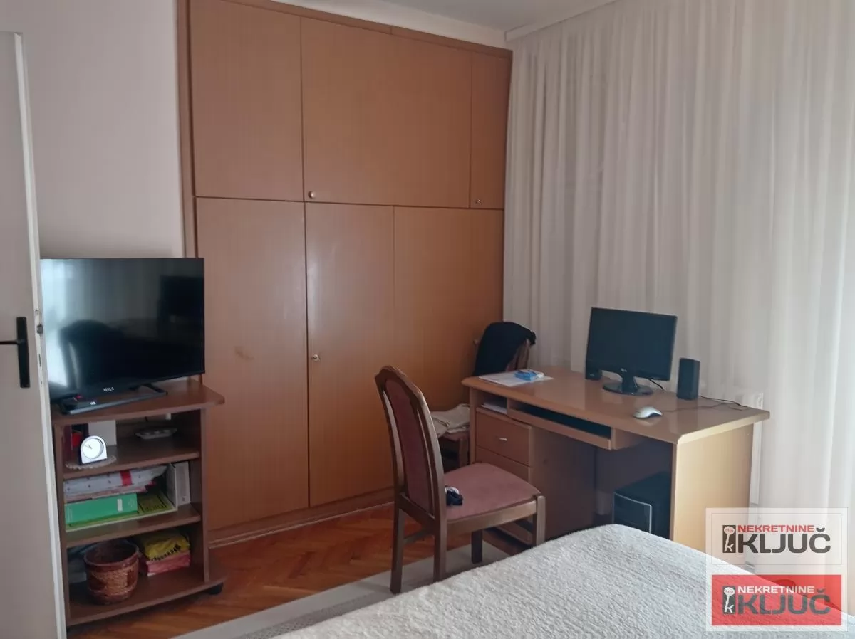 KEJ, 71m2, Trosoban, Pogled 11