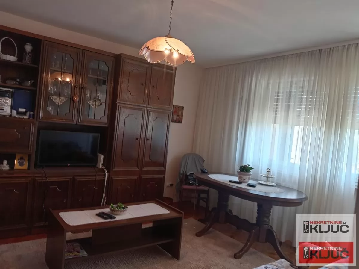 KEJ, 71m2, Trosoban, Pogled 2