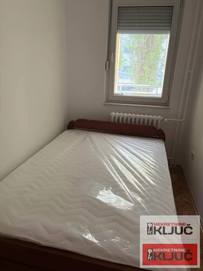 PODBARA IZDAJE SE JEDNOIPOSOBAN NAMEŠTEN STAN 5