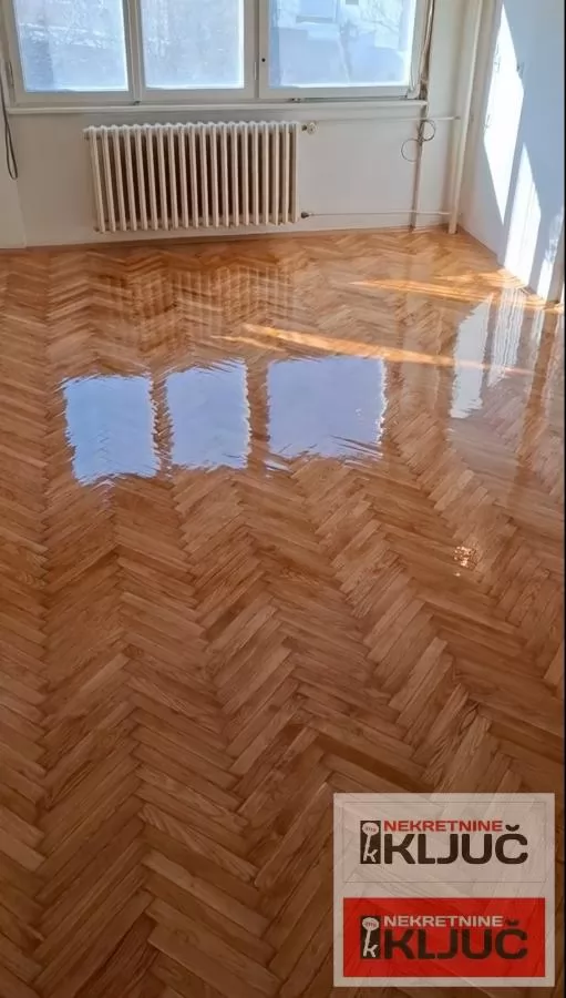 SAJAM IZDAJE SE DVOSOBAN DELIMIČNO OPREMLJEN STAN 1