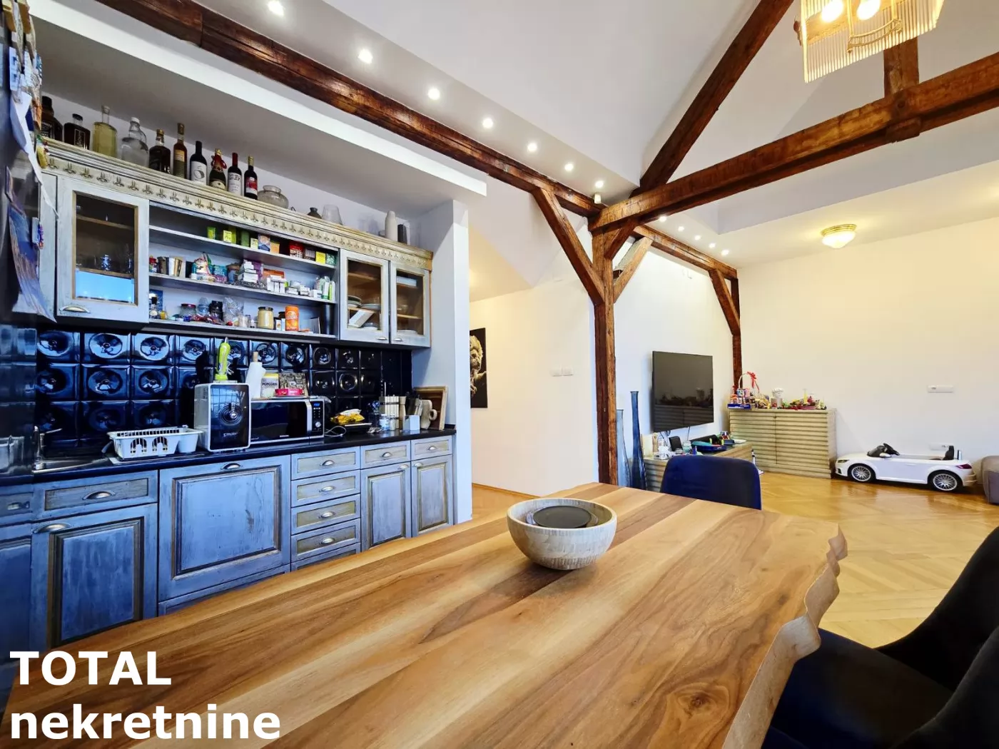Stan,NOVI SAD,CENTAR,kv: 134.00, € 450000, ID: 1100932 13