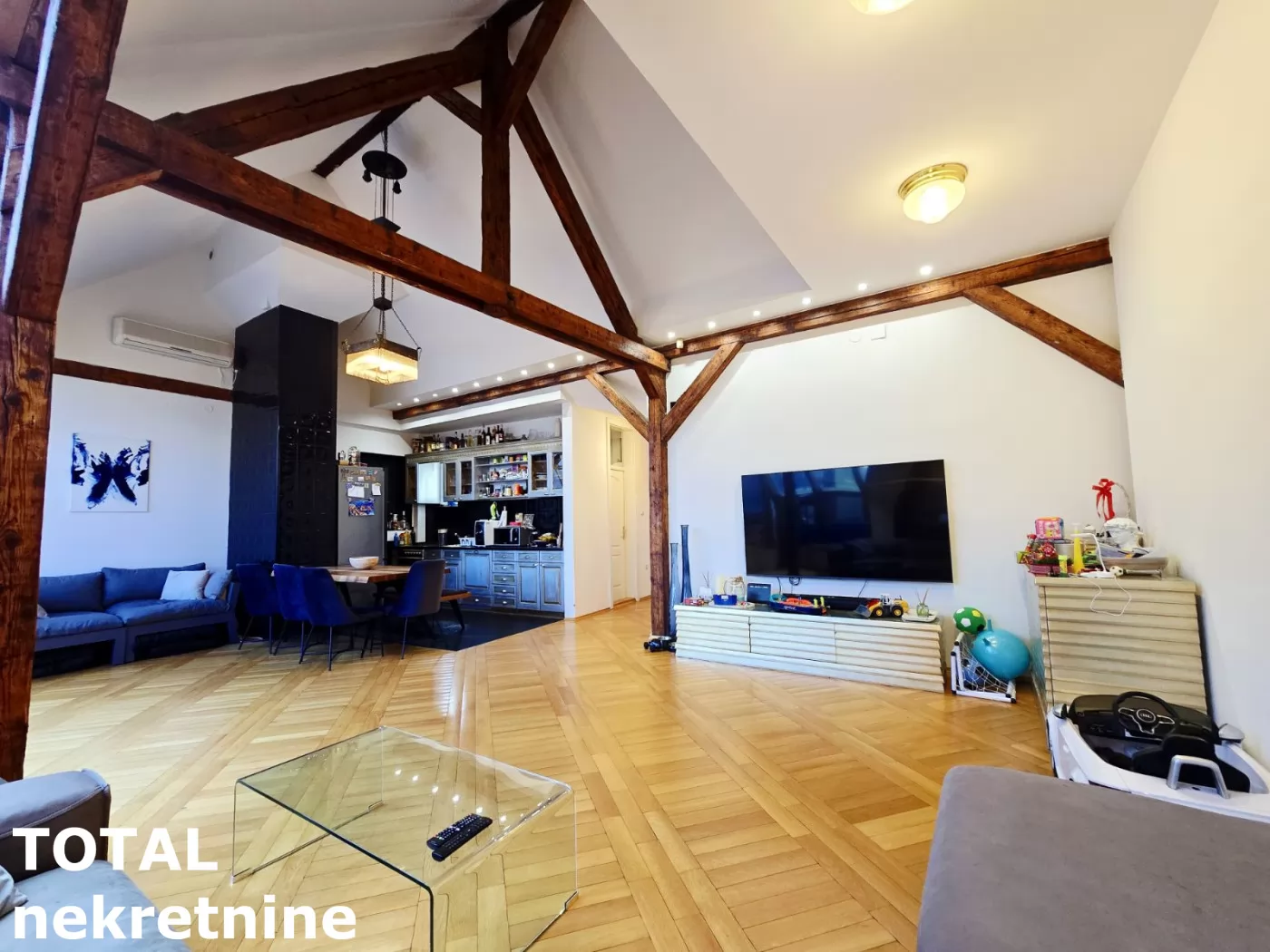 Stan,NOVI SAD,CENTAR,kv: 134.00, € 450000, ID: 1100932 7