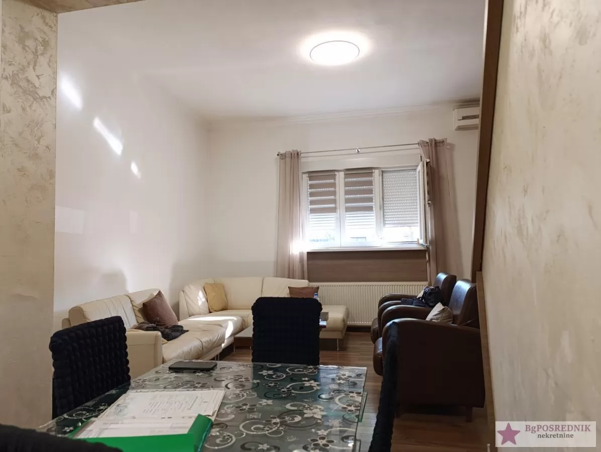 Pančevo, Centar, Cara Lazara, 113m2 1