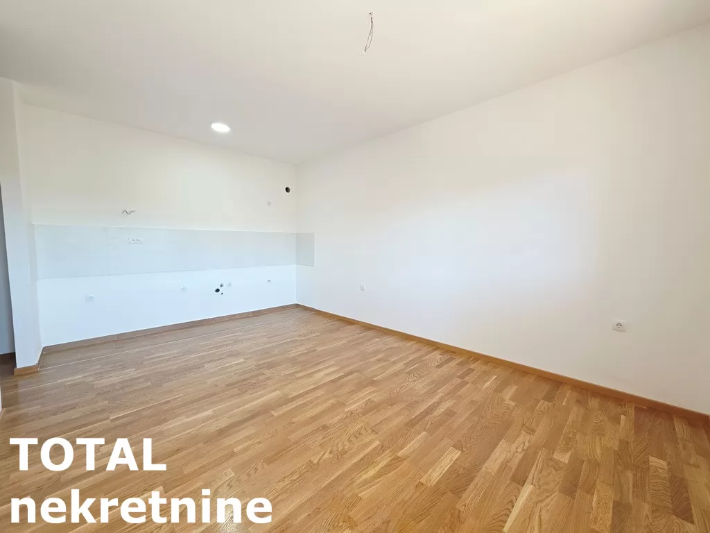 Stan,PETROVARADIN,PETROVARADIN,kv: 67.00, € 154100, ID: 1100272 4
