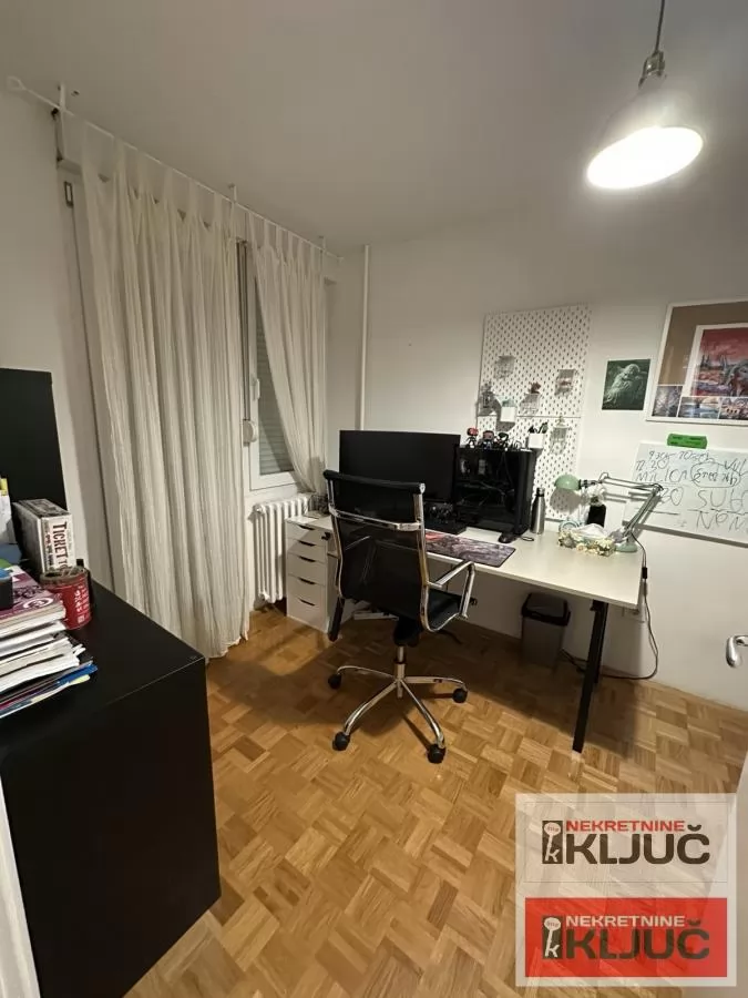 LIMAN 4, 93m2+ terase, Četvorosoban, Renoviran 10
