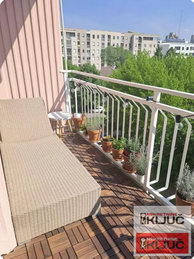 LIMAN 4, 93m2+ terase, Četvorosoban, Renoviran 16