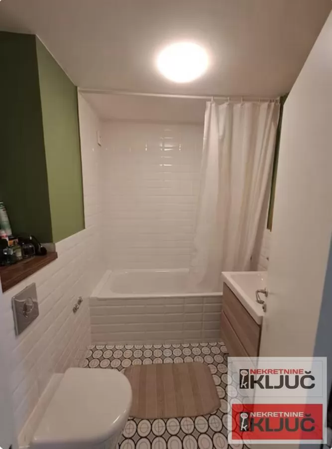 LIMAN 4, 93m2+ terase, Četvorosoban, Renoviran 18