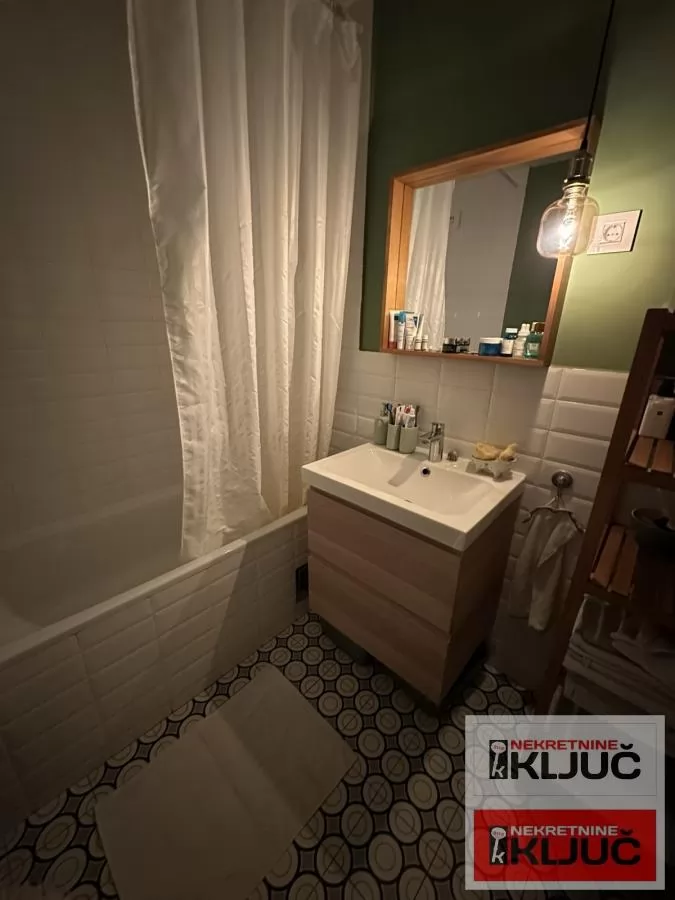 LIMAN 4, 93m2+ terase, Četvorosoban, Renoviran 20